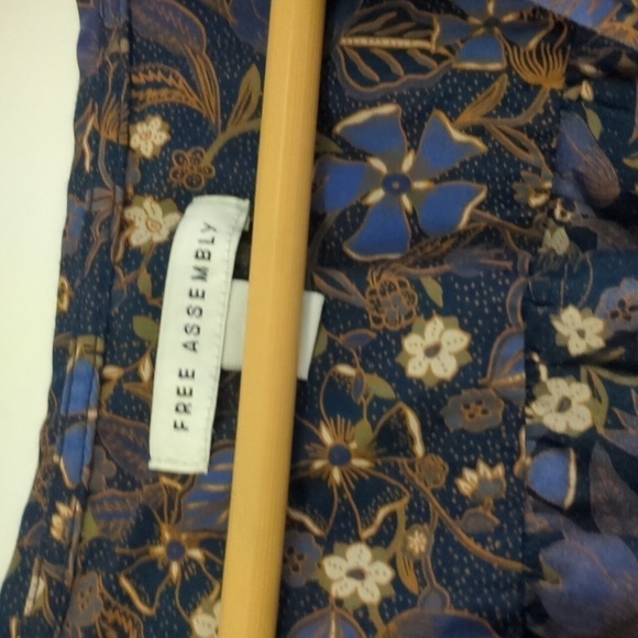 Free assembly ruffled sleeves blouse - Picture 8 of 11